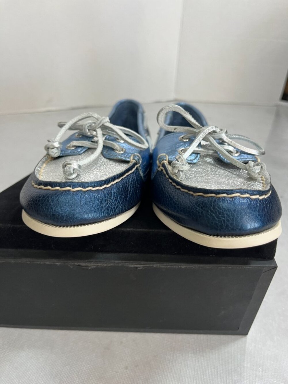 Sperry Top-Sider Blue Silver Metallic Leather Boat Shoes Women’s Size 8M - Picture 9 of 15